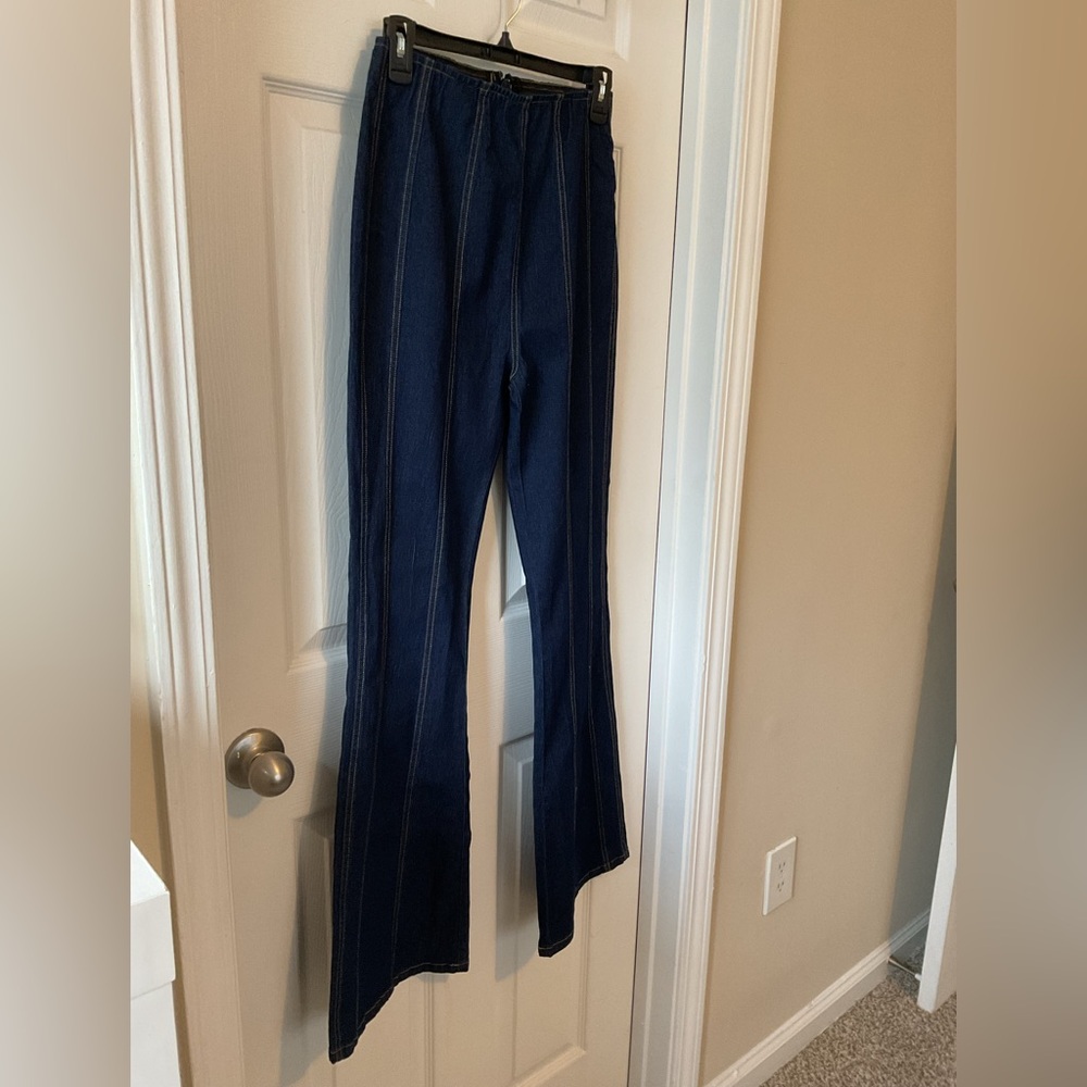 Nichole Lynel Women’s M Dark Wash High Rise Flare Pants NWT Stretch Denim - Picture 4 of 12